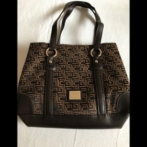 Liz Claiborne pocketbook